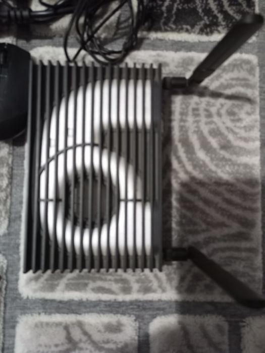 Vând mini pc desktop cu sistem