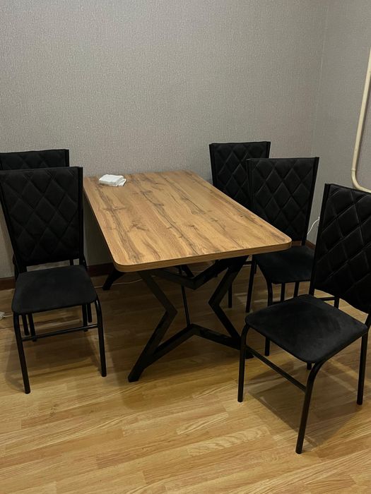 Стол со стульями , продам срочно