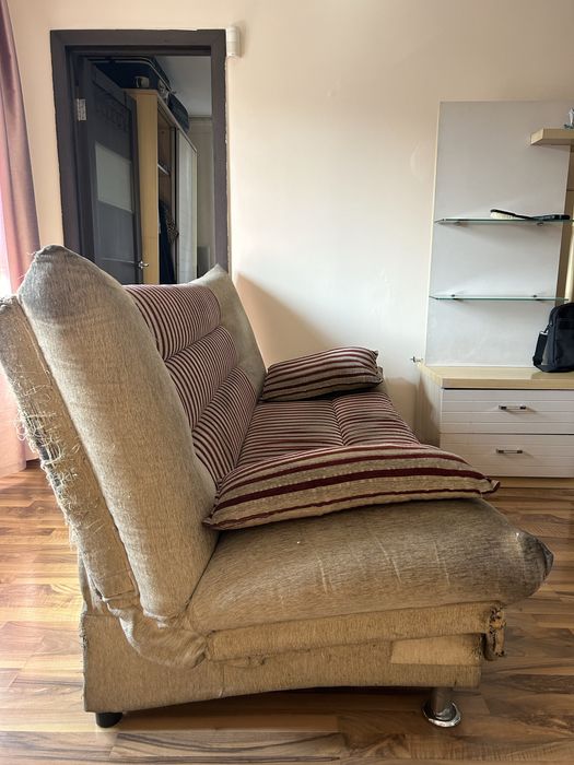 Отдаю бесплатно Диван