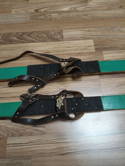 Продам лыжи детские