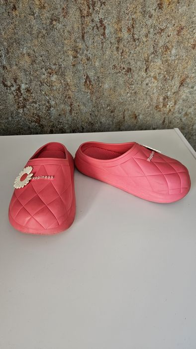 Отдам детскую обувь