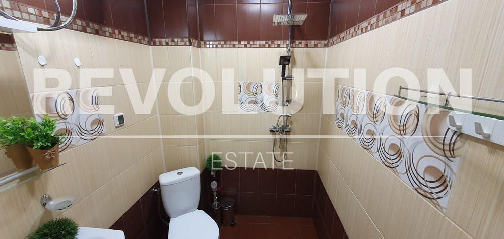 Тристаен апартамент в района на Трошево!