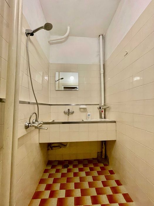 Дава се под наем Тристаен апартамент в Варна, Базар Левски - 65 кв.м за 450 € - Снимка #11