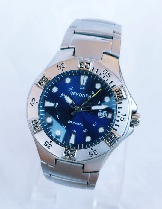 Ceas barbatesc Sekonda, miscare cuart, din otel inoxidabil.