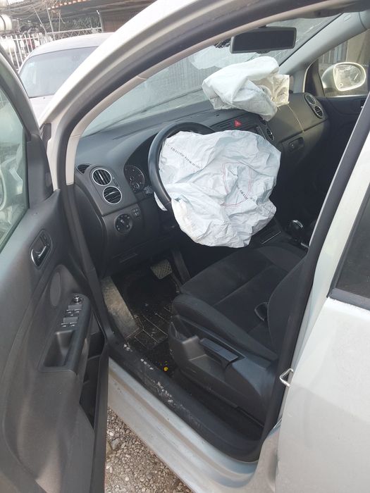 Dezmembrez golf 6 plus an 2011 motor 1.6tdi cod CAY 105 cp cutie dsg 2