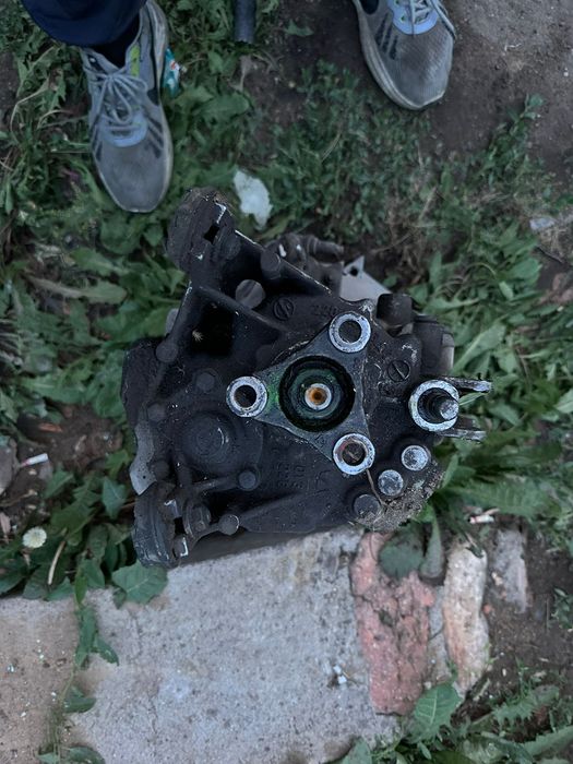 Продам коробку с бмв