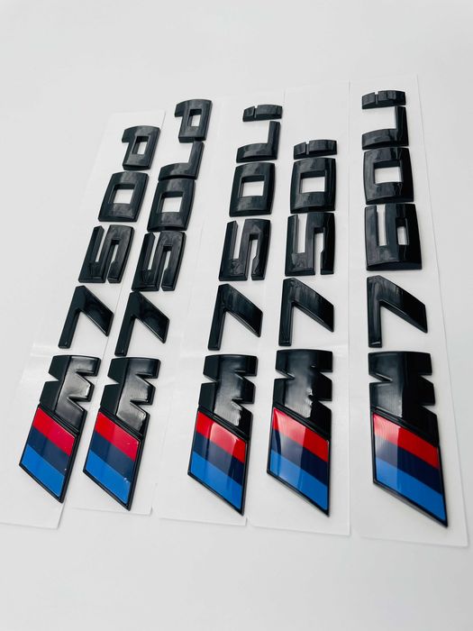 Emblema compatibila BMW M750Li negru