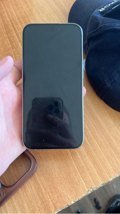 Айфон 15 про и отличном состоянии