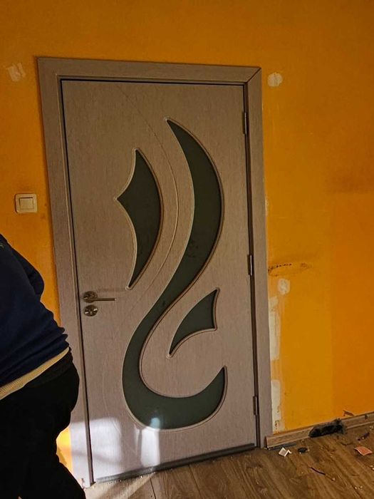 Продавам интериорна врата 90/200