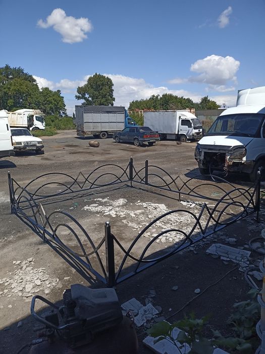 Оградки, памятники, кулпытас, вазоны