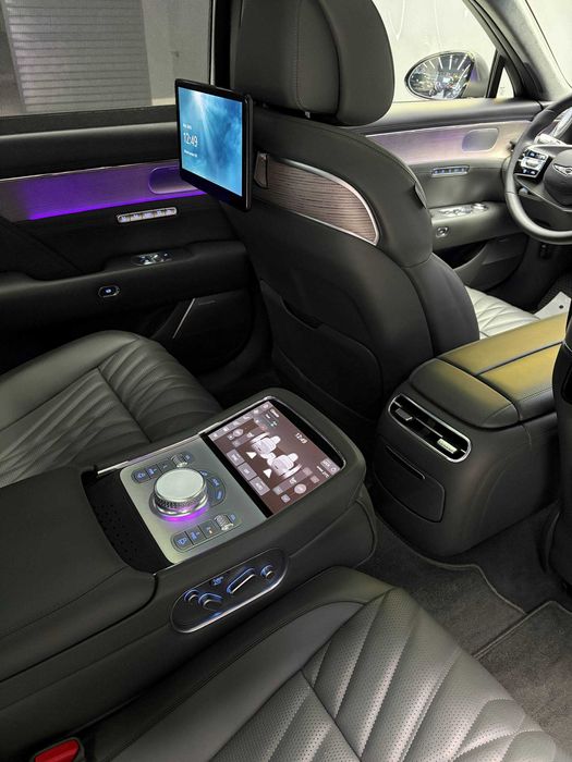 Продается Genesis G90