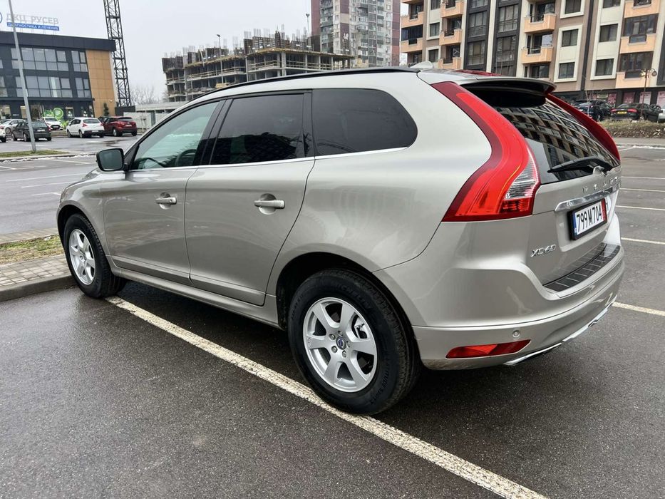 Volvo XC 60 T5 2.5 бензин