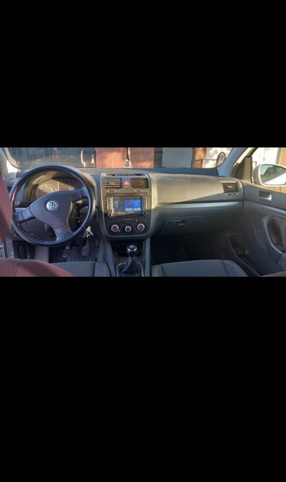 Vând golf5 1.9tdi