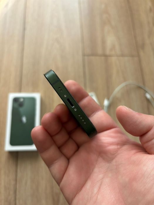 Apple iPhone 13 mini