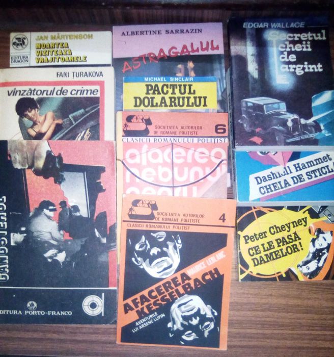 Lichidare biblioteca personala! Comandati ce doriti! Carti vechi in stare foarte buna.