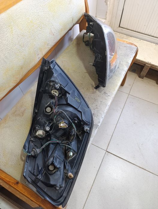 Nissan altima orqa fara