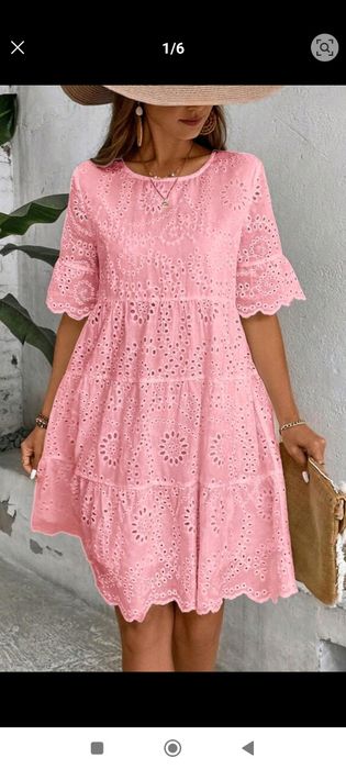 Розова нова рокля