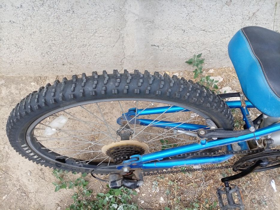 Vand ieftin bicicleta pentru copii roti de 24 , frana pe disc.