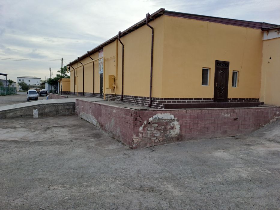 Biznes qilishga mo'ljallangan bino sotiladi