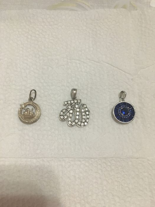 Кулоны и камни настоящие