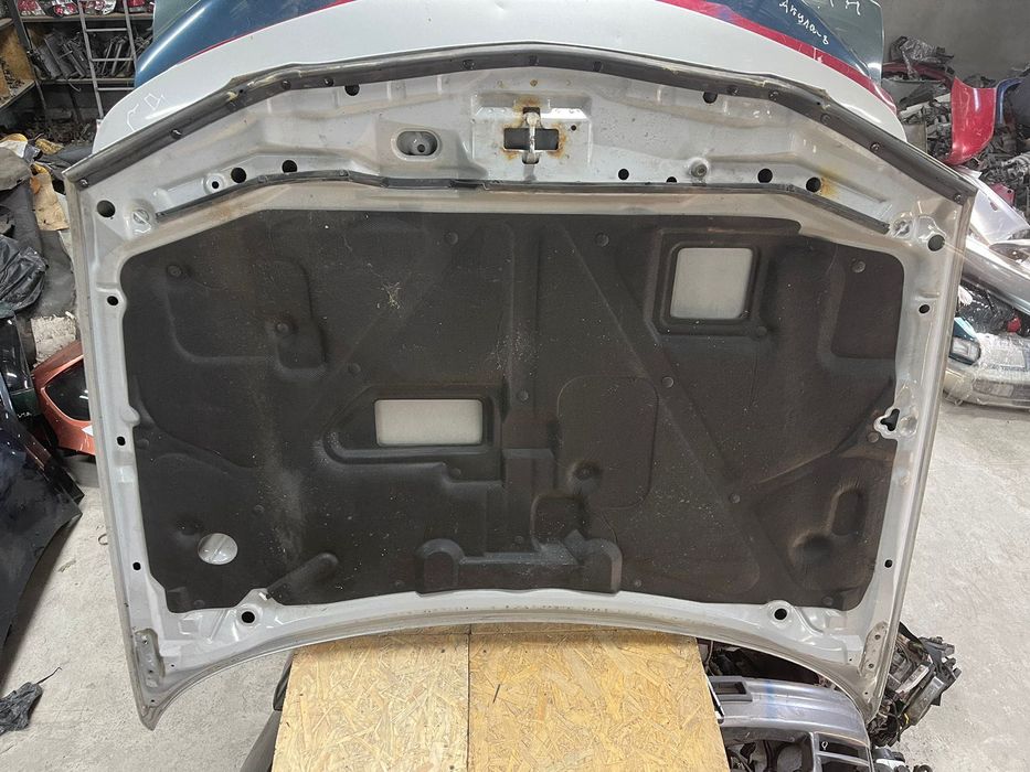 Капот Митсубиси Лансер 9