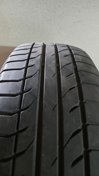 Vând 215 65 r16  roti Vara Hyundai Tucson cauciucuri 215 65 16