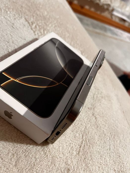 iPhone 16 pro 256 гб