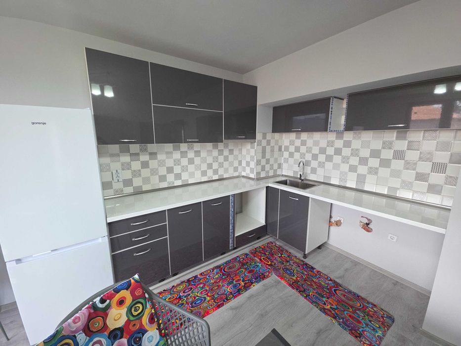 Продава се Четиристаен апартамент в Велинград - 108 кв.м за 1500 €/кв.м - Снимка #1