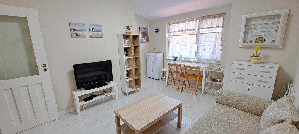 Дава се под наем Тристаен апартамент в Варна, Център - 100 кв.м за 847.62 € - Снимка #7