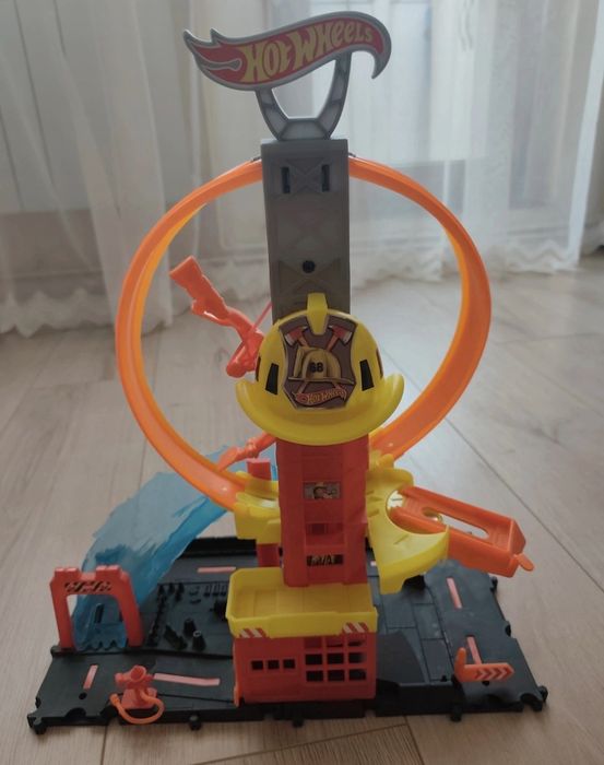 Piste hotwheels..