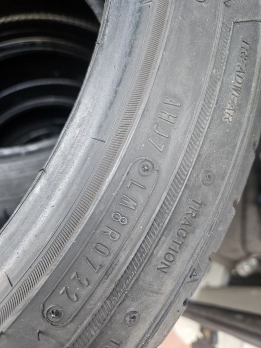 Гуми 225/45/18 дот22