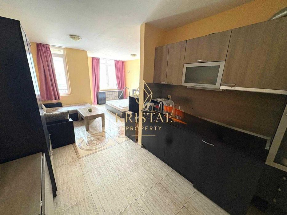ID: 947 Продава се студио в добре поддържан комплекс в централната част на Слънчев Бряг