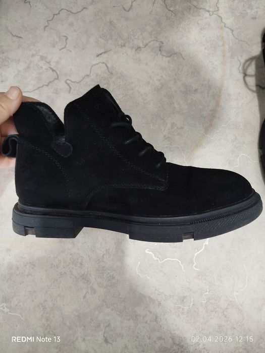 Продам женские ботинки 37 размер