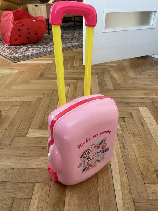 Детско куфарче за малка госпожица