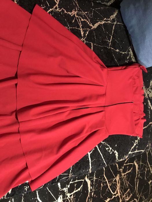 Роклята не е използвана