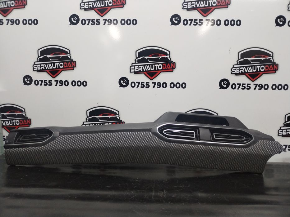 grila centrala fata dacia logan 3 (2020->) 1.0 benzina 2022