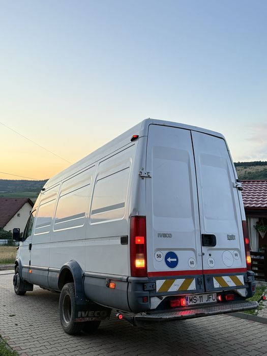 IVECO DAILY//35C15V//2004//3.5 t//Motor 2.8//150 cp