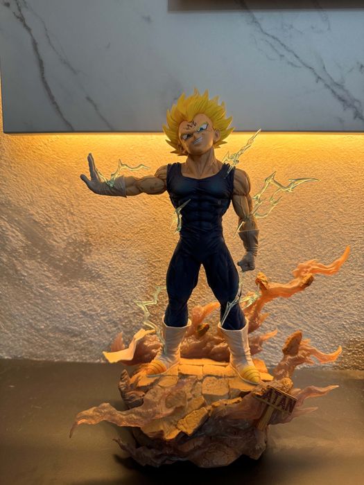 Figurina Dragon Ball Z — Majin Vegeta — 33cm
