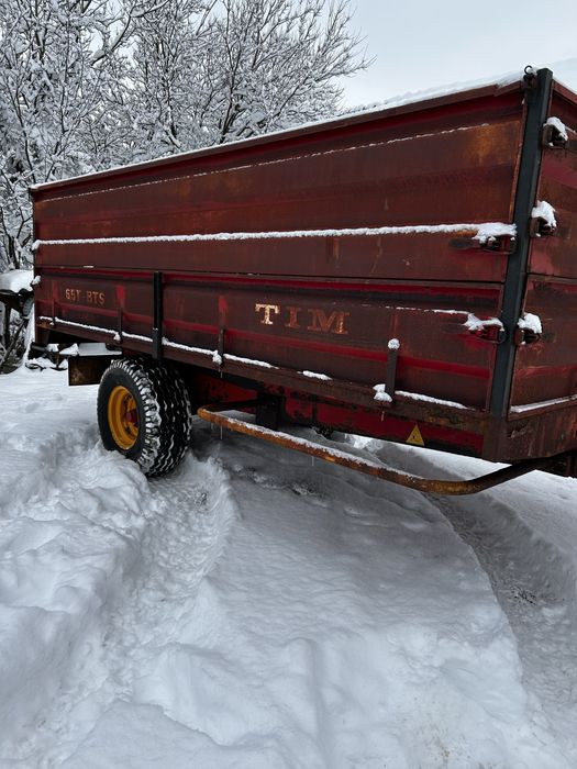 Vand remorca basculabila