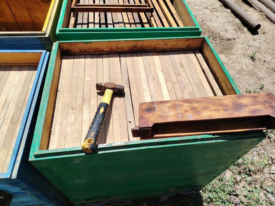 Улики для пчёл разных размеров