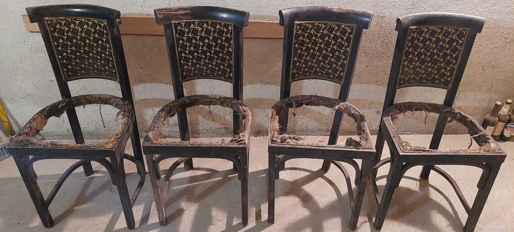 Стари столове от царско време - 4 броя.