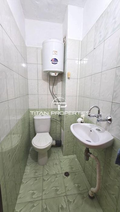 Дава се под наем Четиристаен апартамент в Варна, Бриз - 130 кв.м за 700 € - Снимка #11