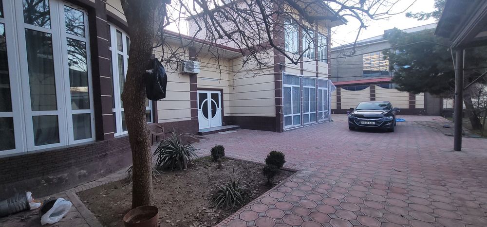 Продаётся большой дом 10соток в центре Ивлева