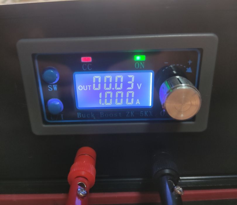 Лабораторно захранване