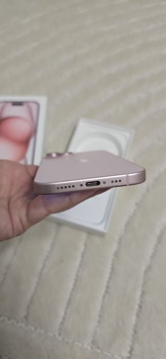 Iphone 15  roz 256 GB