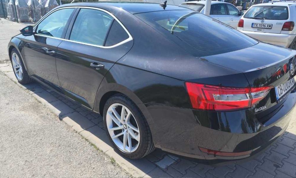Продавам семейният ни автомобил Skoda Superb 2.0 Diesel