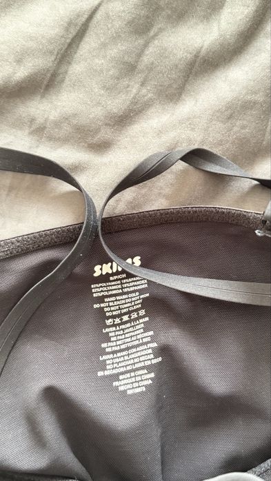 Боди skims XS черный