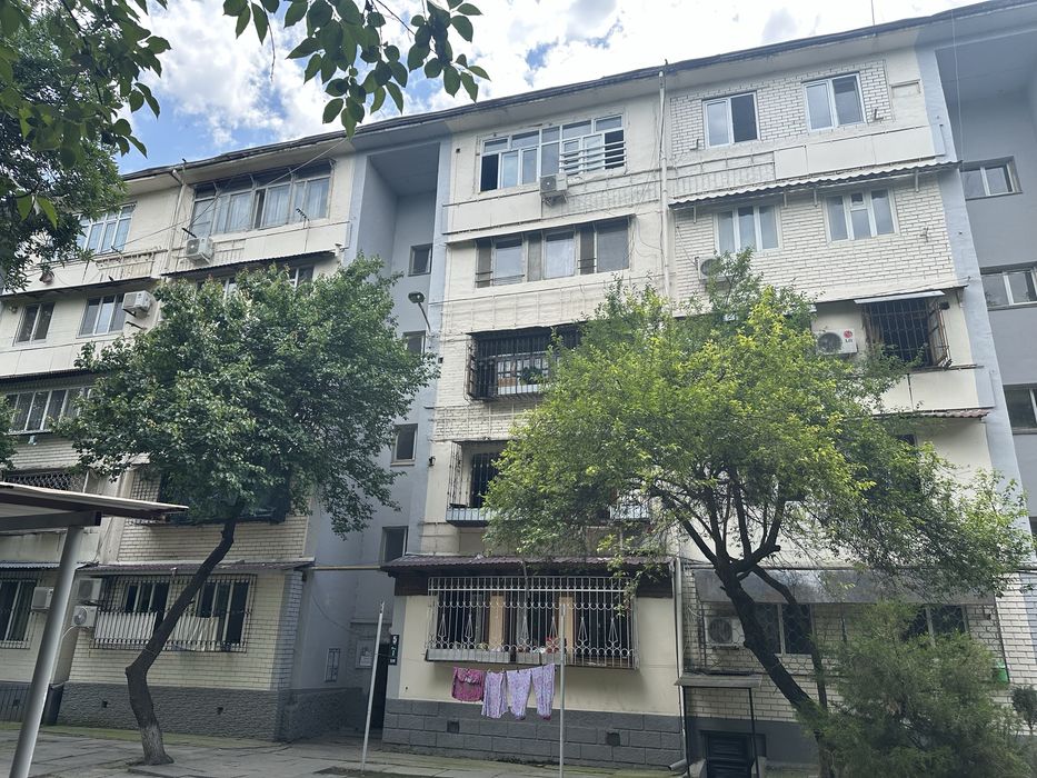 Продаётся 4-комнатная квартира Учтепинский район 23-й квартал
