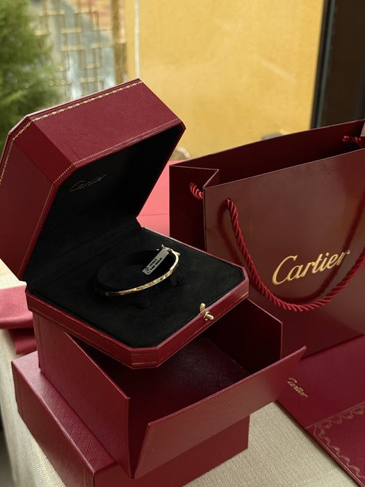 Продается Cartie коробка с сертификатом и пакетом