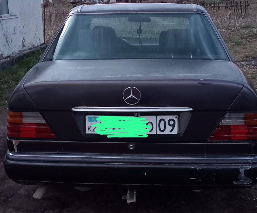 Мерседес Бенс  Е 124